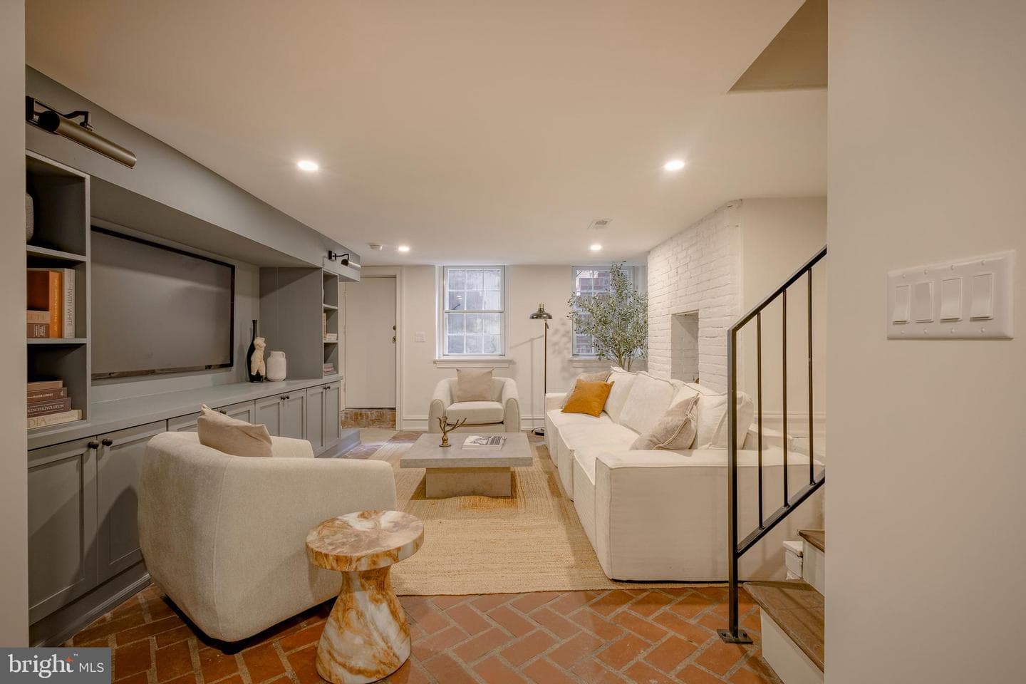 514 Delancey Street photo 19