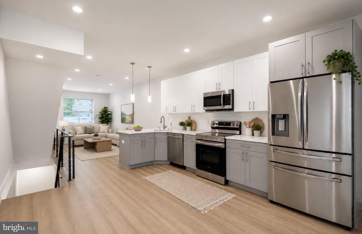 2159 E Birch Street photo 4