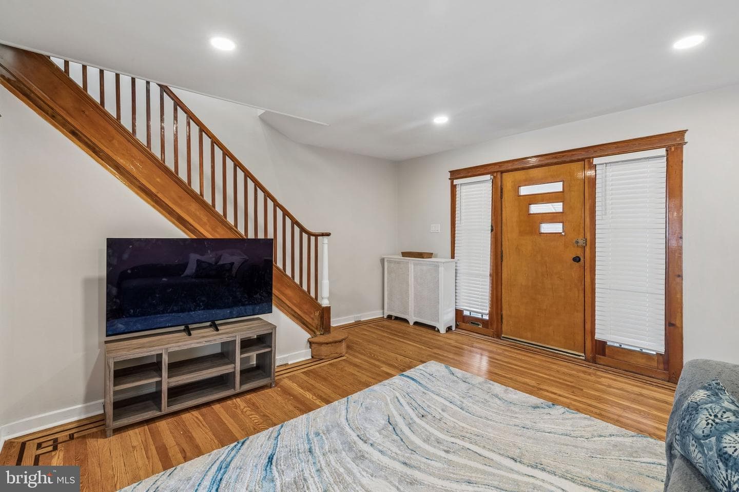2916 N Woodstock Street photo 4