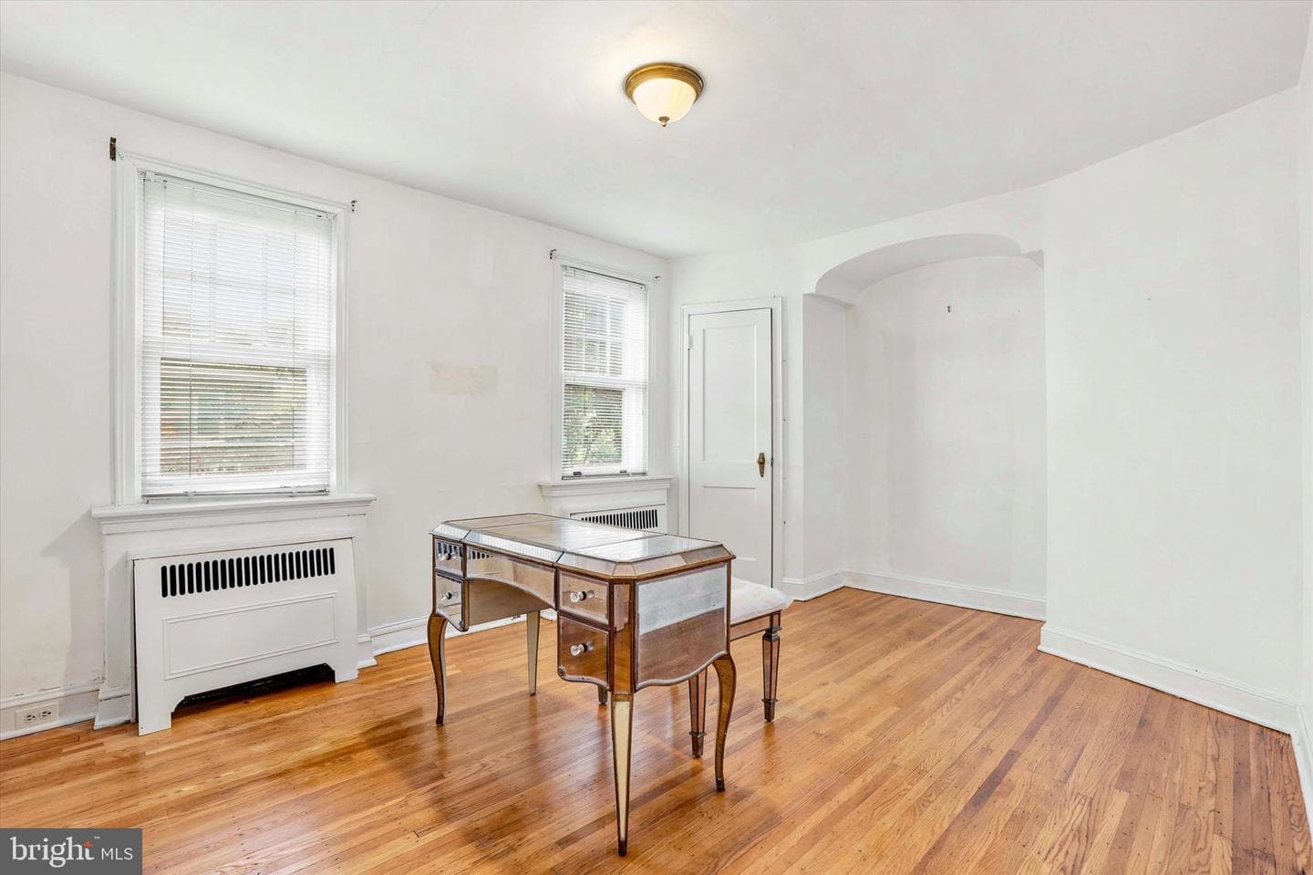 226 E Sedgwick Street photo 13