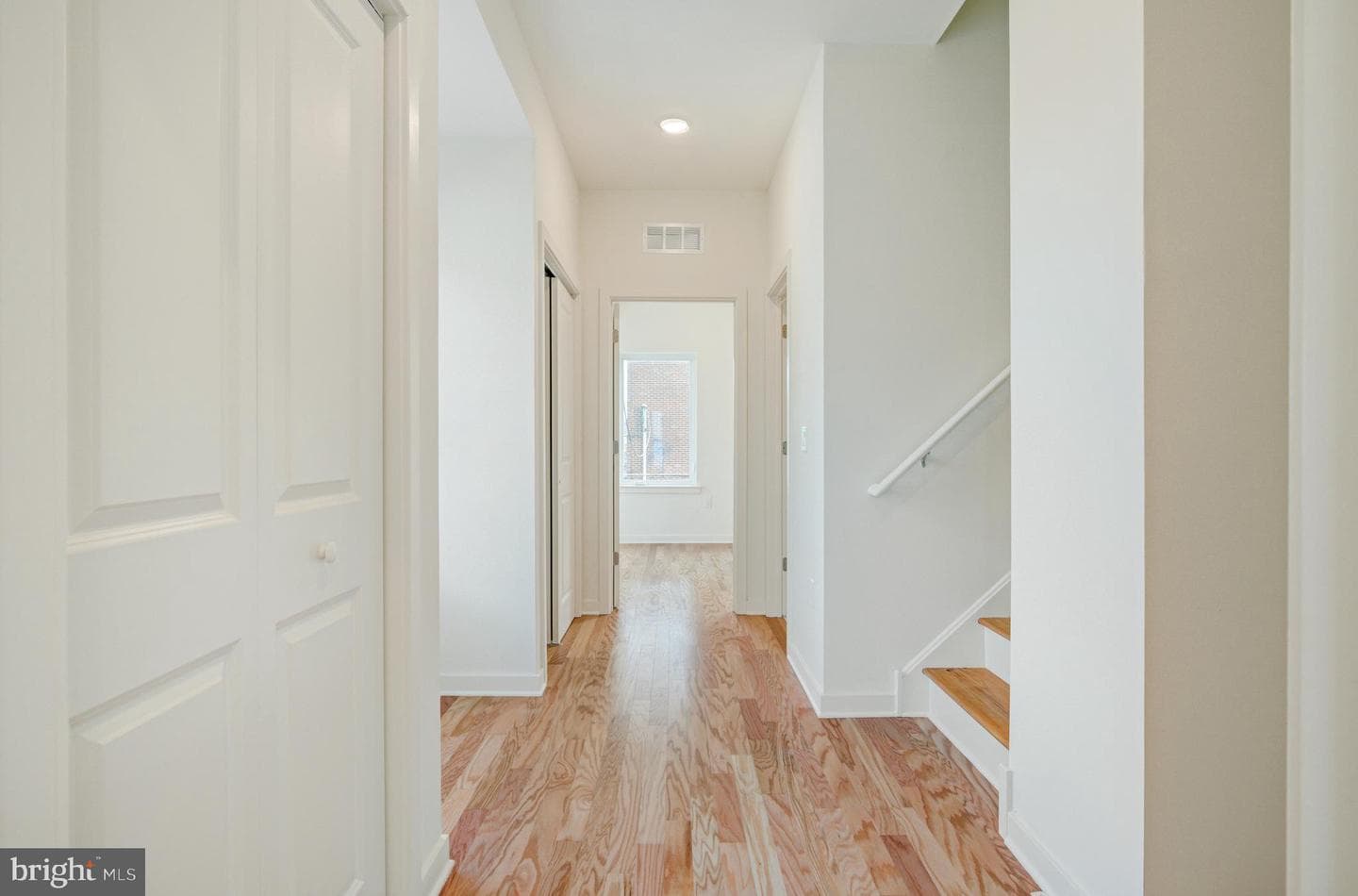 2480 Emerald Street photo 33