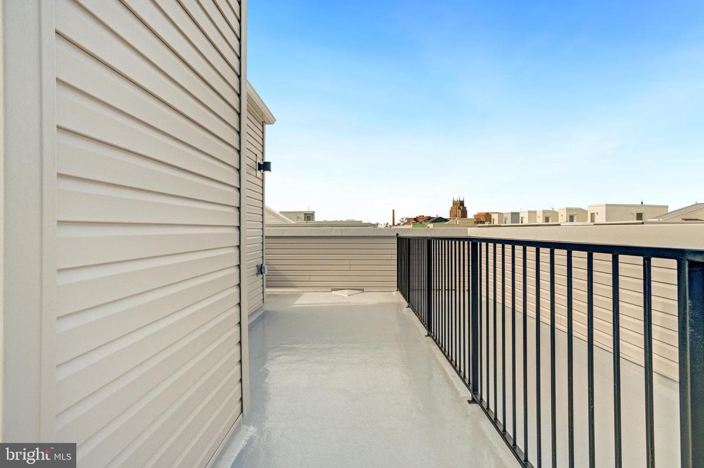 2480 Emerald Street photo 45