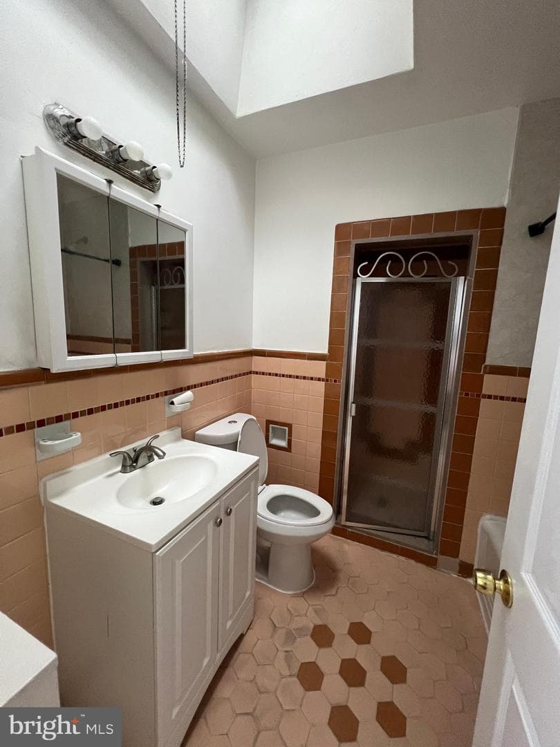 3239 Wellington Street photo 10