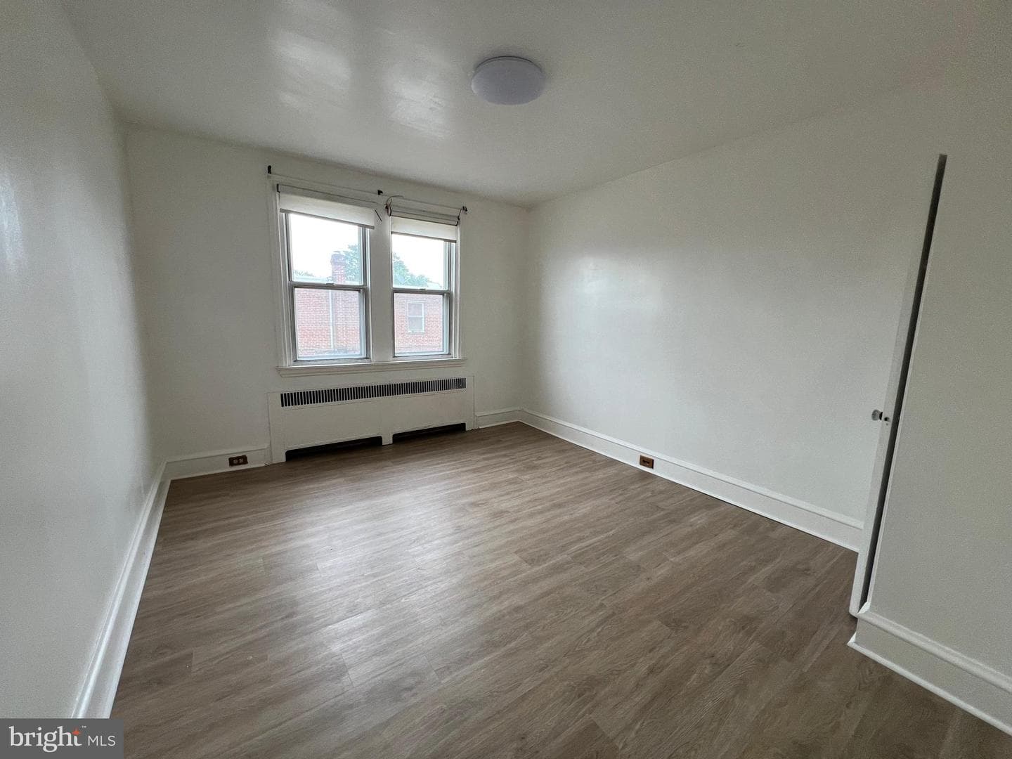3239 Wellington Street photo 13