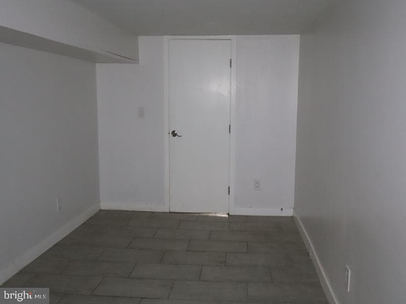6037 Spruce Street photo 20