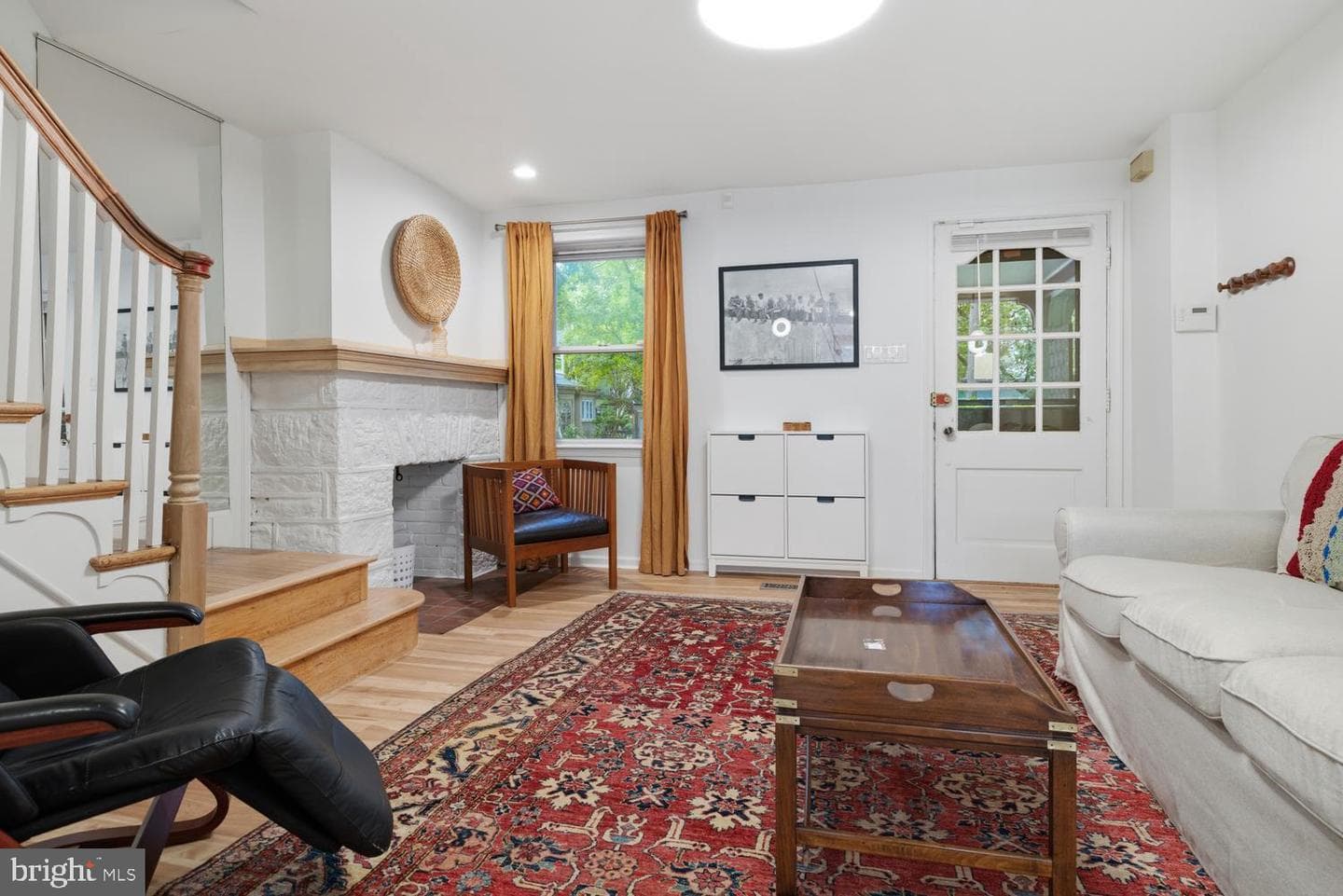 330 W Durham Street photo 6