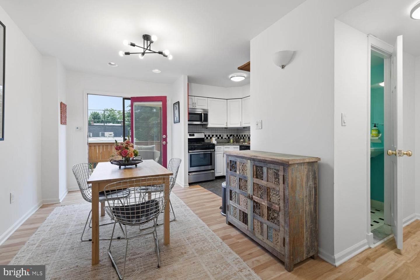 330 W Durham Street photo 8
