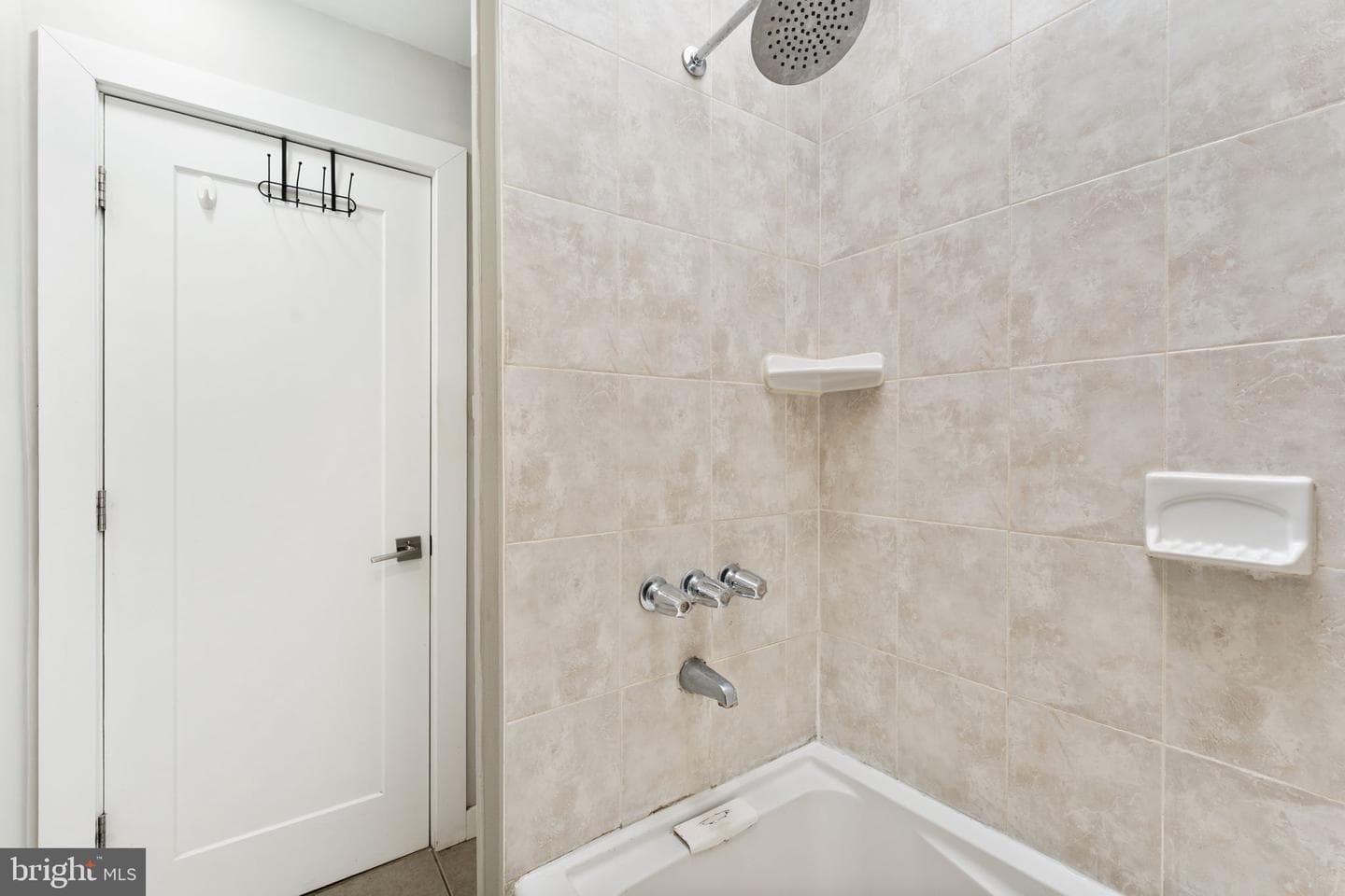 2833 S Sydenham Street photo 21