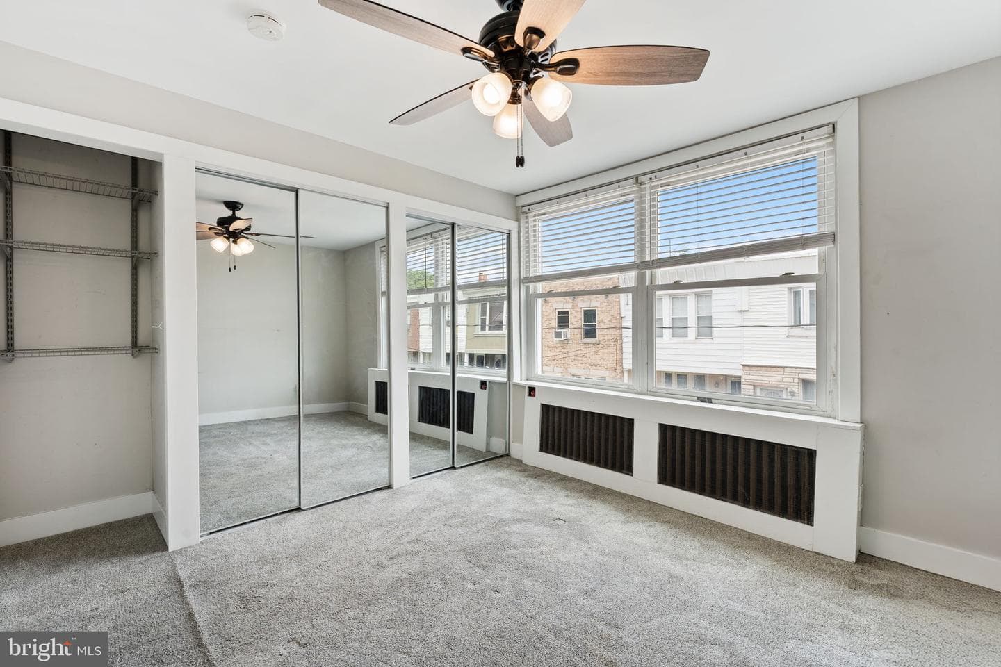 2833 S Sydenham Street photo 24