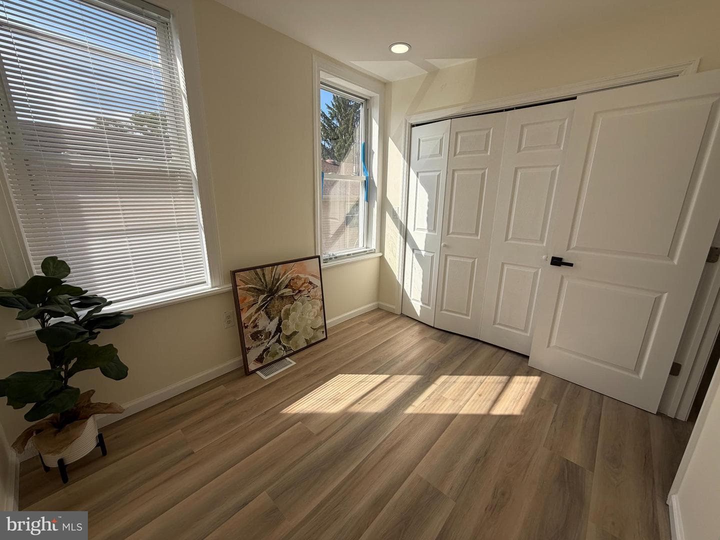 647 Kerper Street photo 8