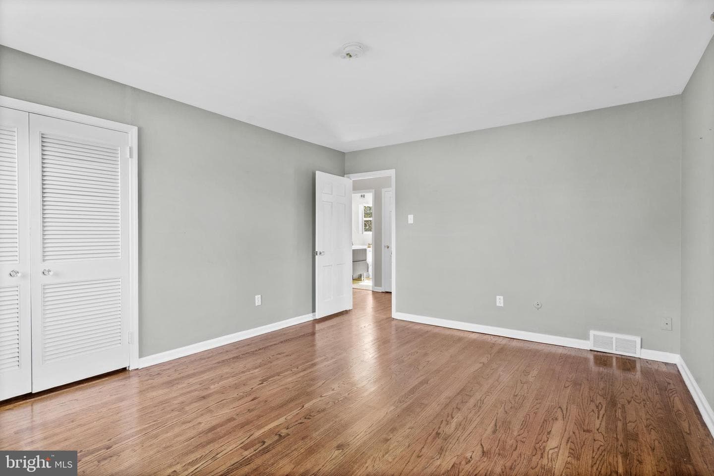 8720 Stenton Avenue photo 21