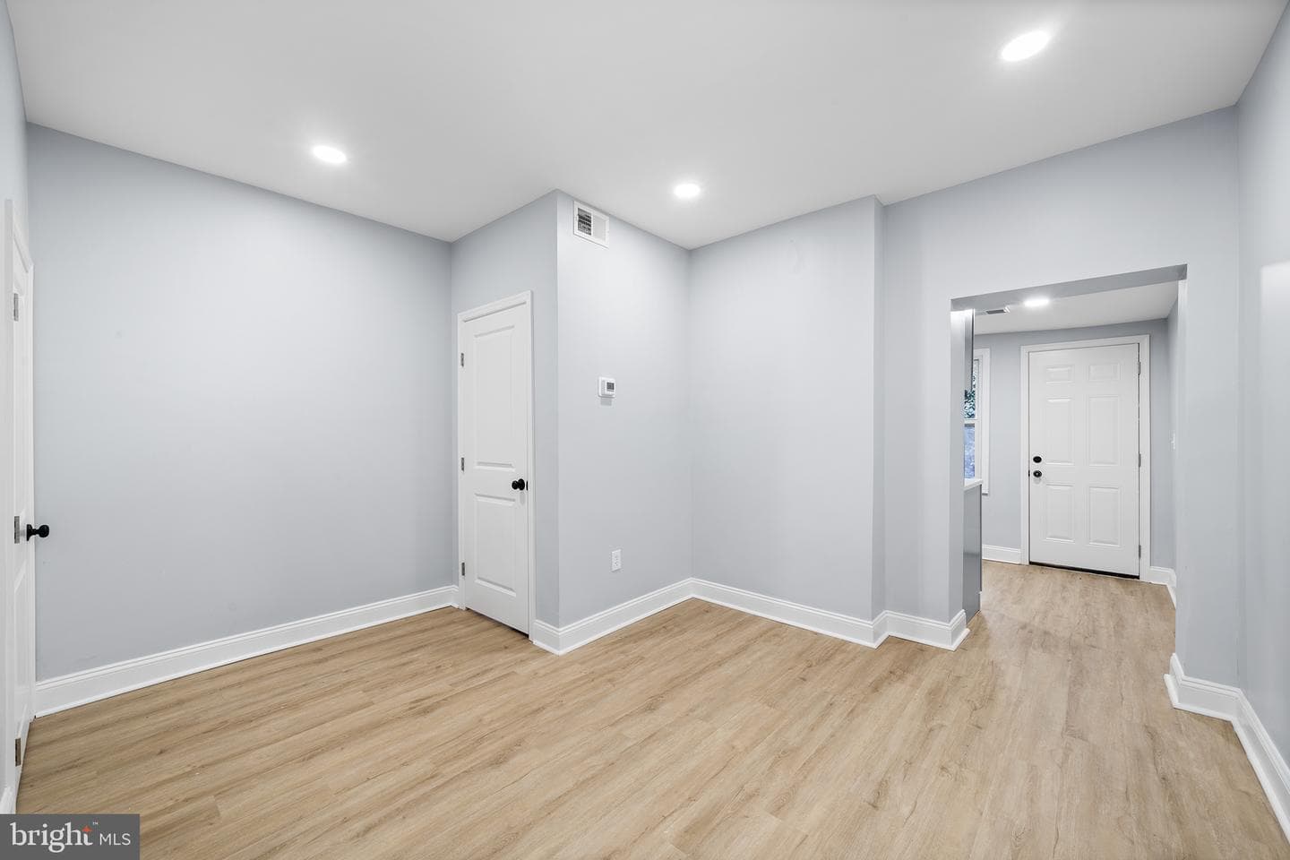 5030 Tacoma Street photo 11