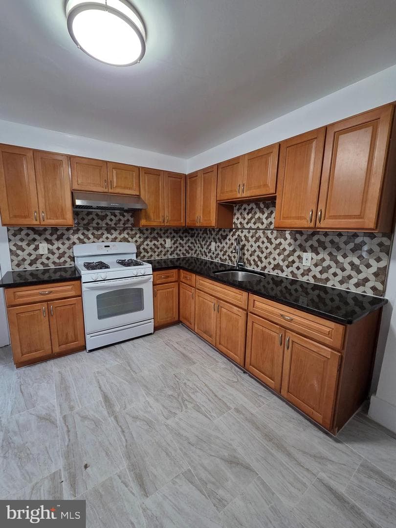 451 E Clearfield Street photo 3