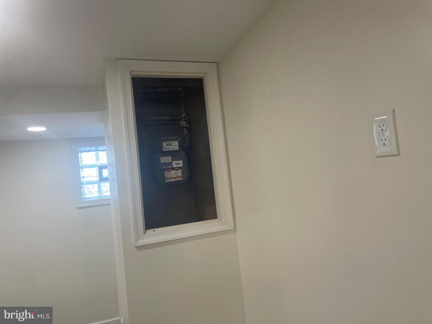 1652 S Etting Street photo 39