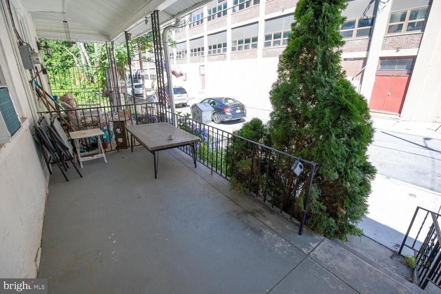 417 Krams Avenue photo 3