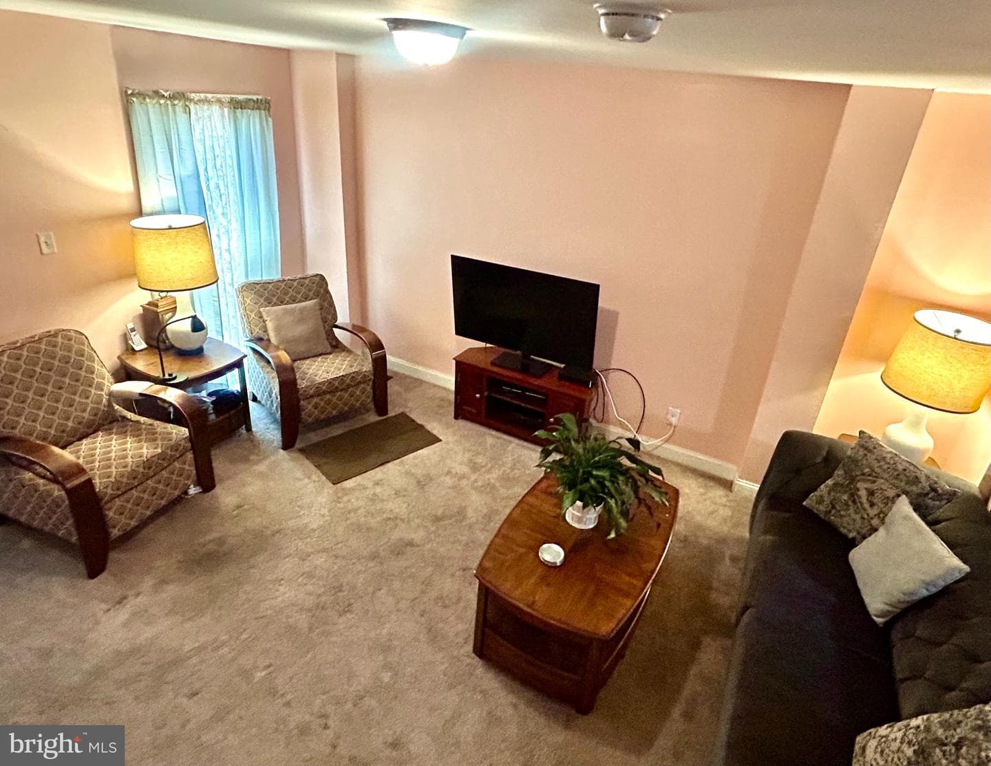 6067 Cedarhurst Street photo 4
