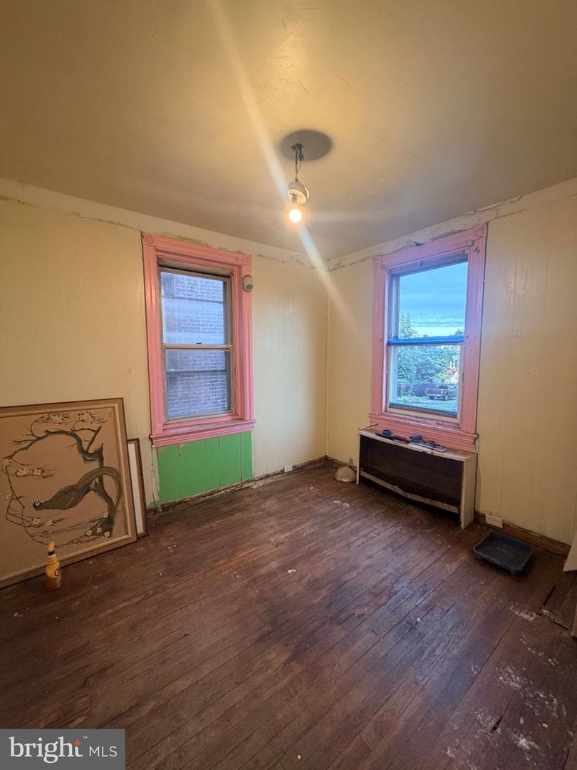 132 Delphine Street photo 5