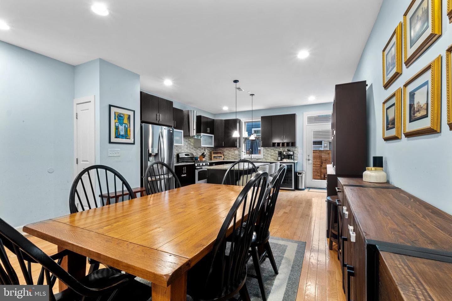 2136 Carpenter Street photo 10