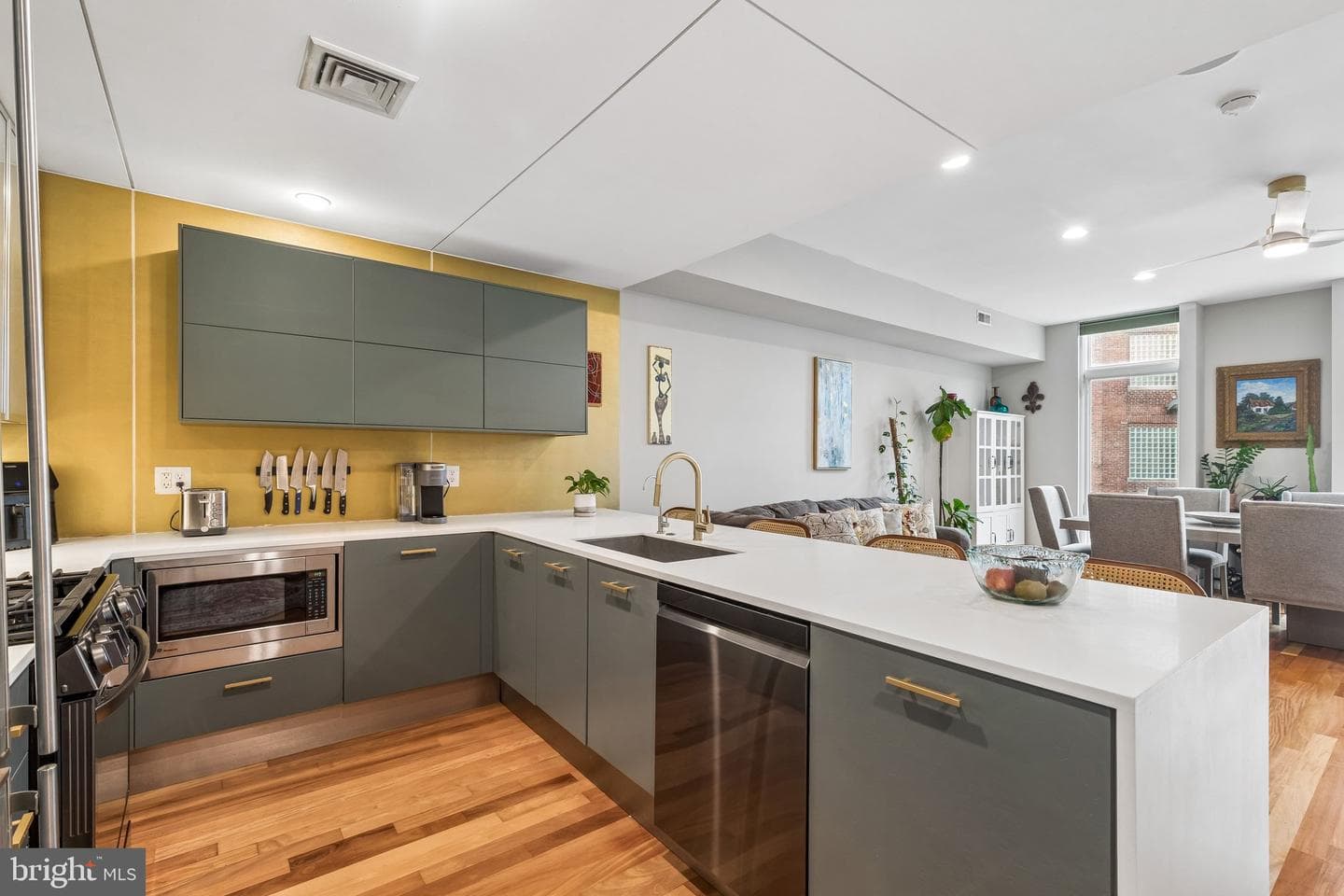 151 W Laurel Street #a photo 15