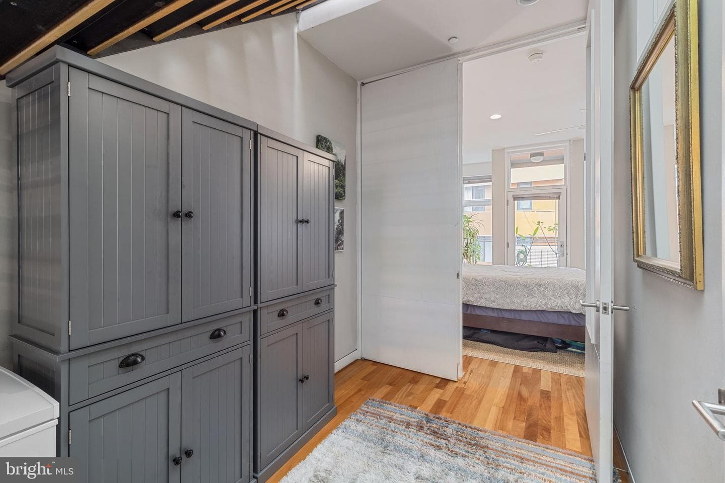 151 W Laurel Street #a photo 21