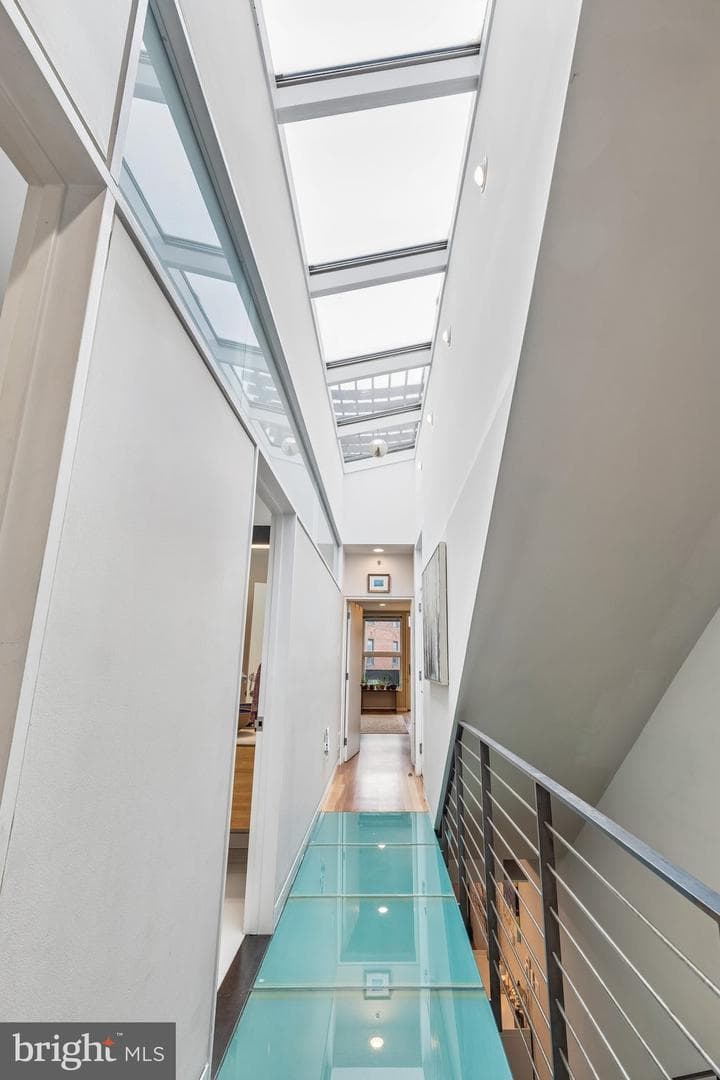 151 W Laurel Street #a photo 32