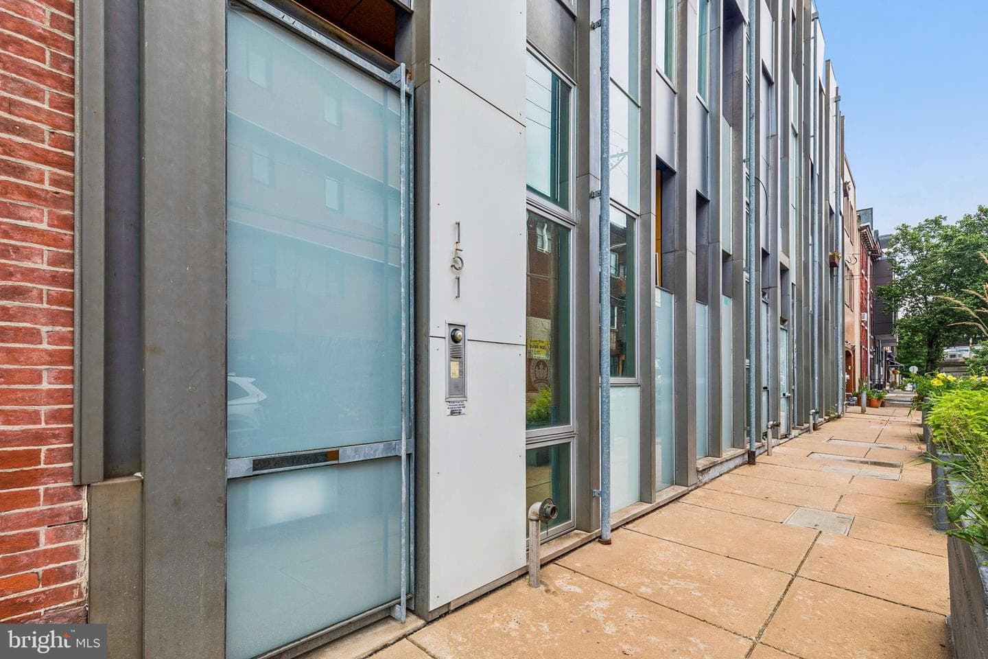 151 W Laurel Street #a photo 4
