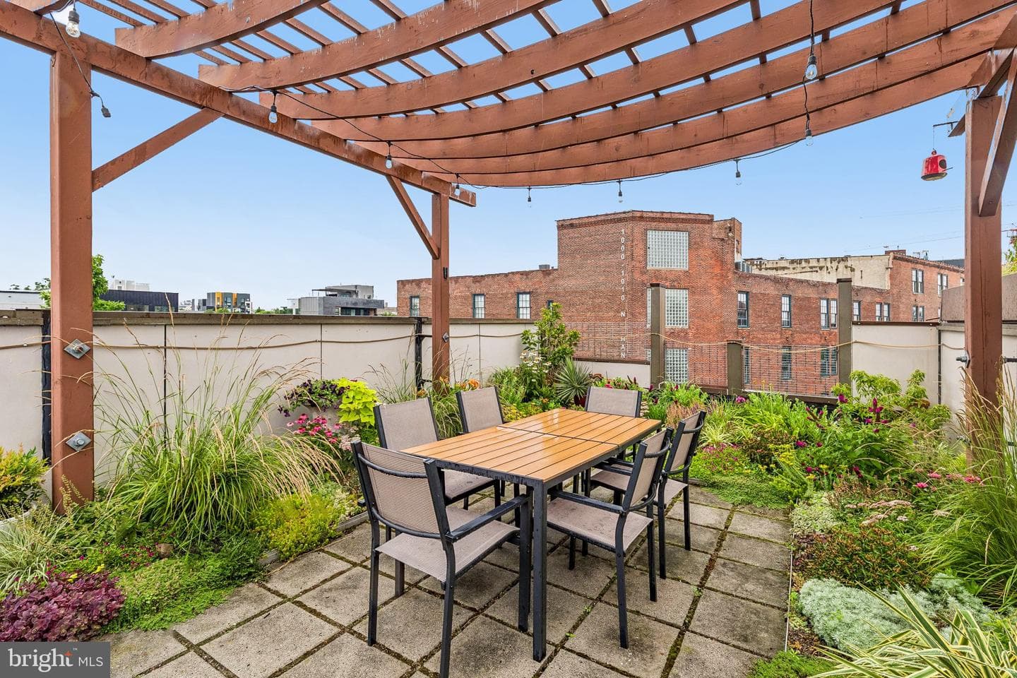 151 W Laurel Street #a photo 43