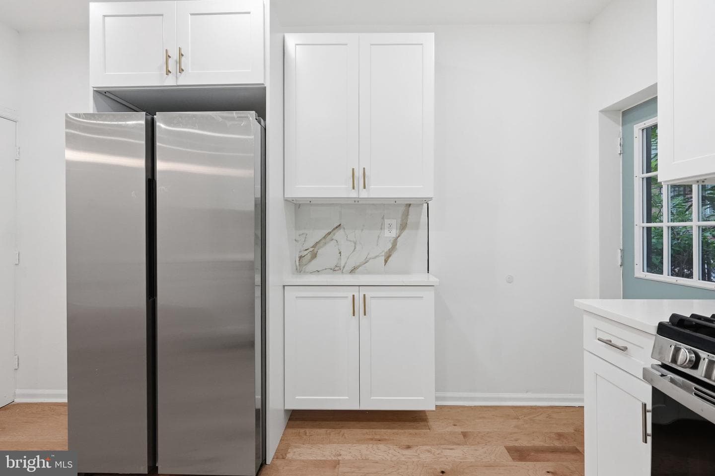 5753 Catharine Street photo 15