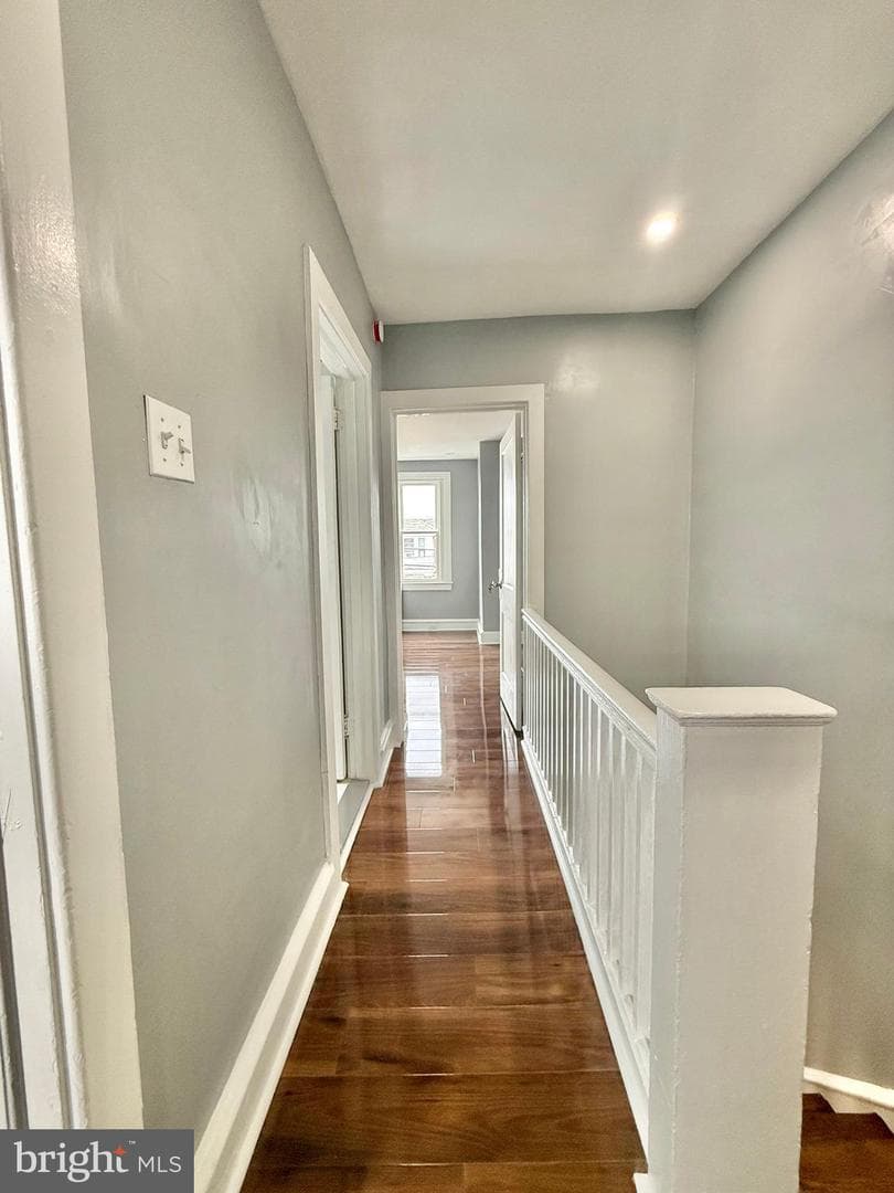 207 W Nedro Avenue photo 46