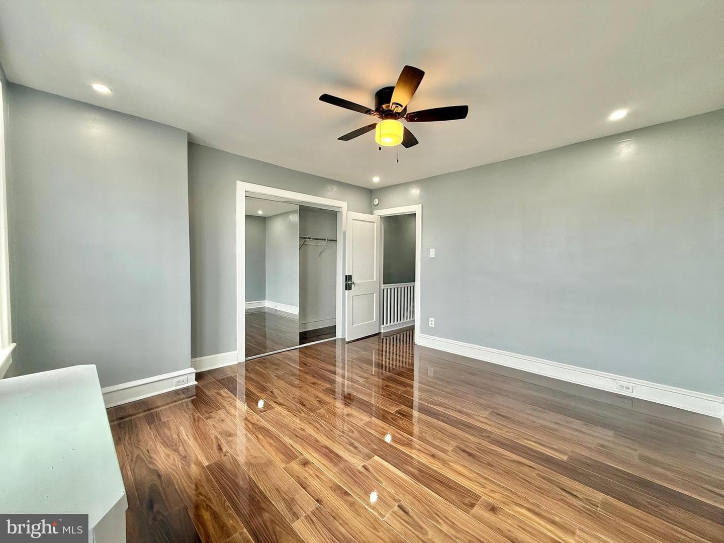 207 W Nedro Avenue photo 66