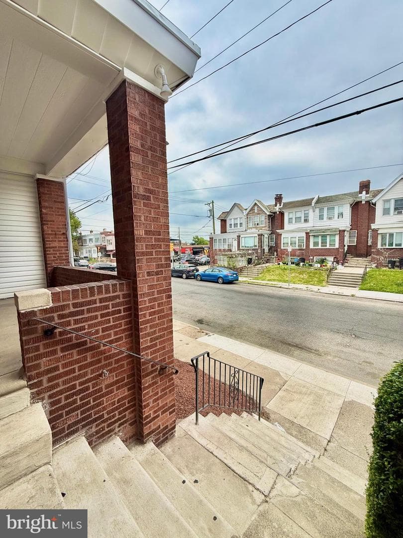 207 W Nedro Avenue photo 9