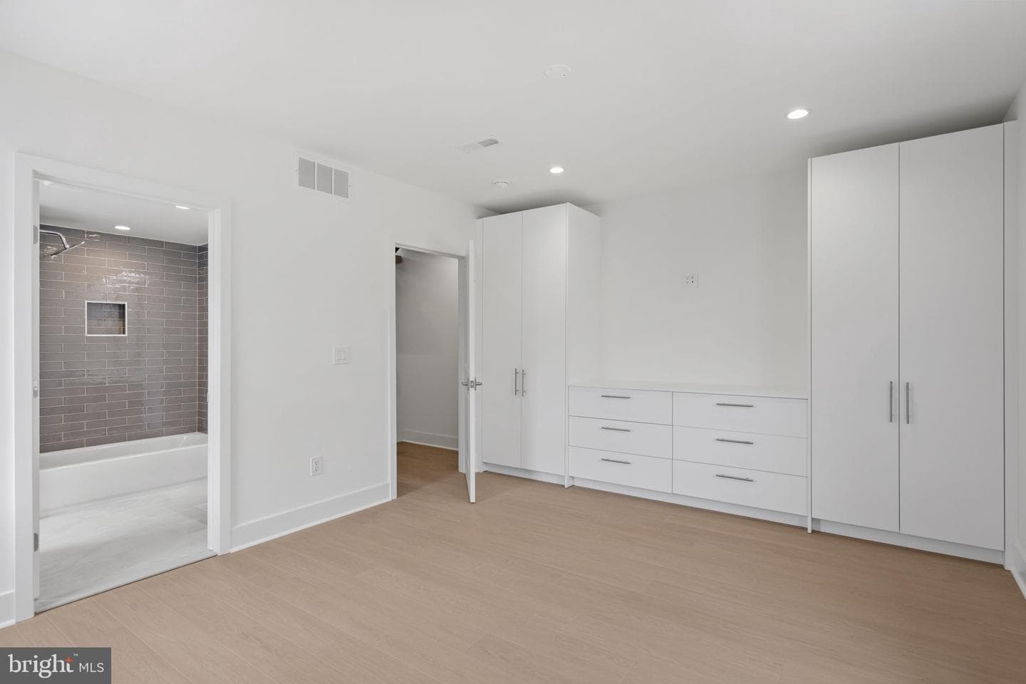 1240 S 21st Street photo 23
