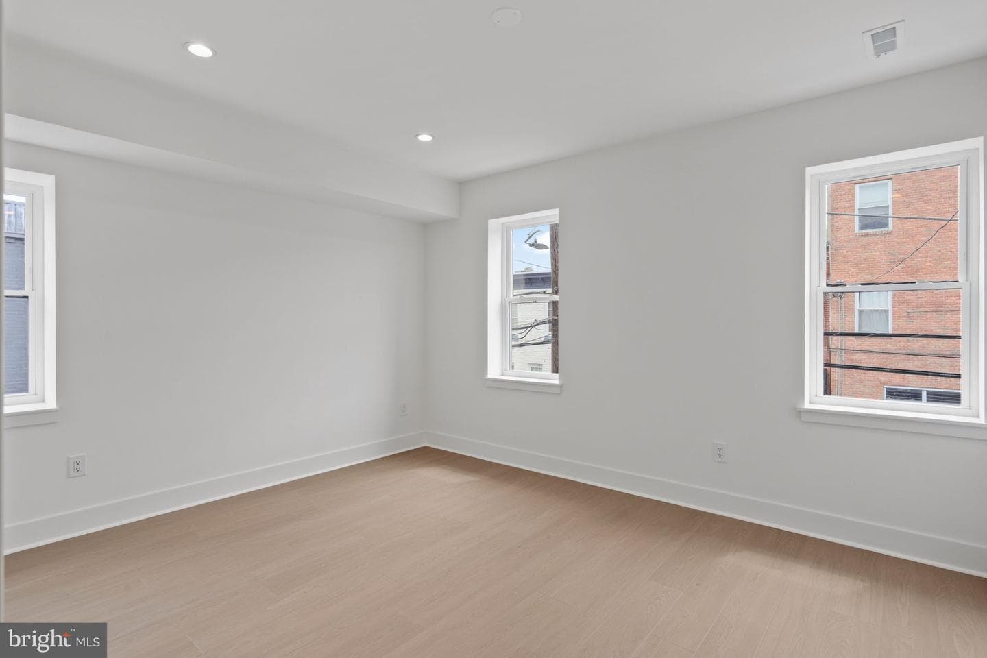 1240 S 21st Street photo 26