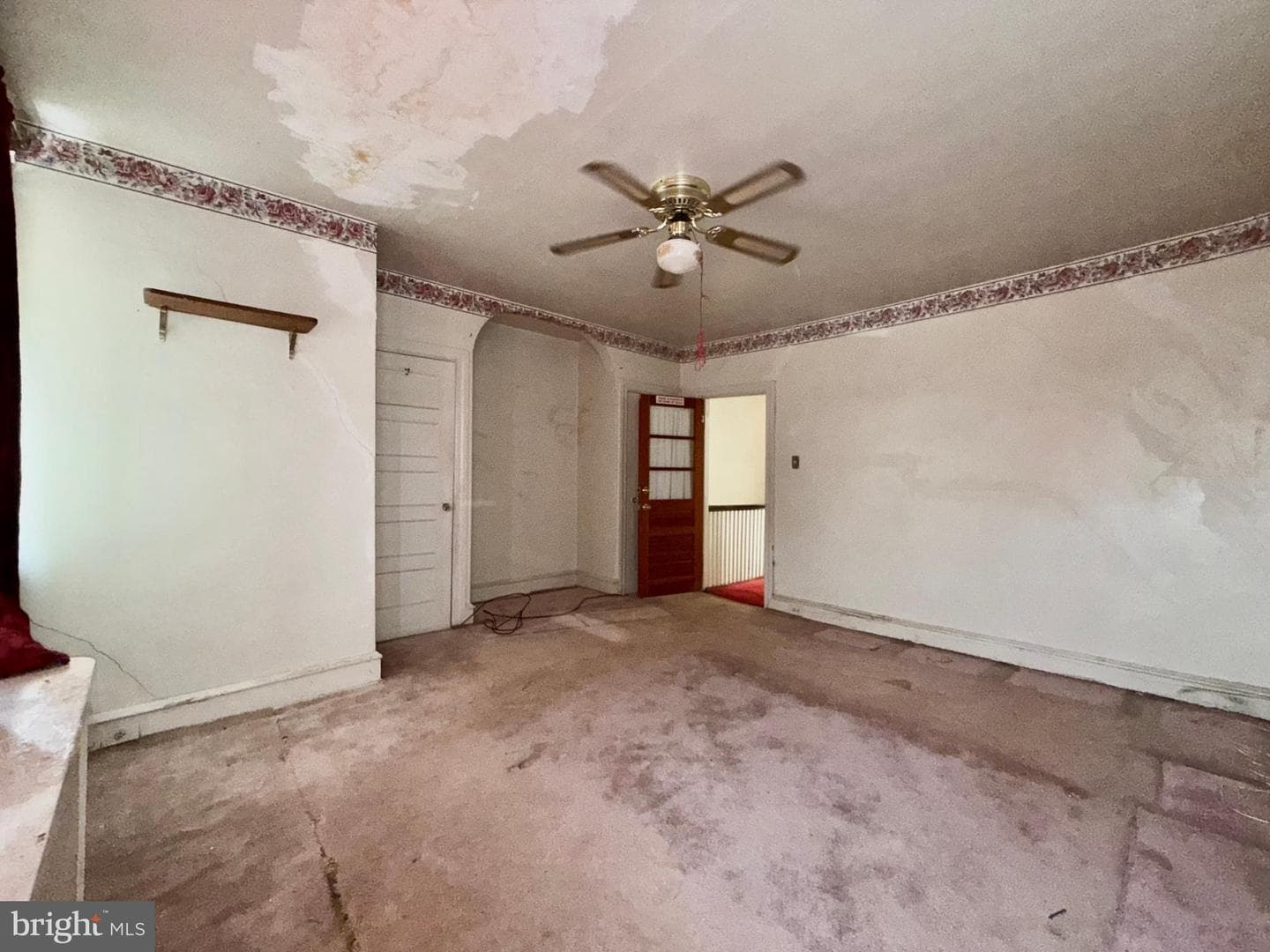 5461 Diamond Street photo 32