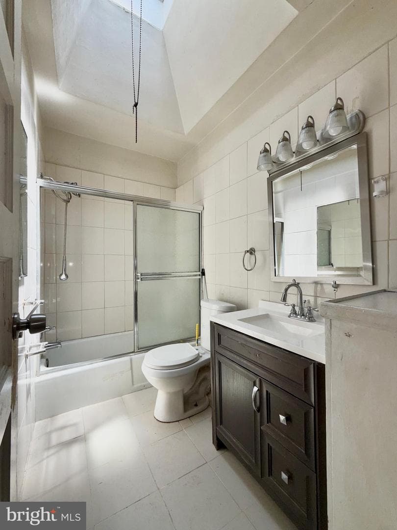 5461 Diamond Street photo 37