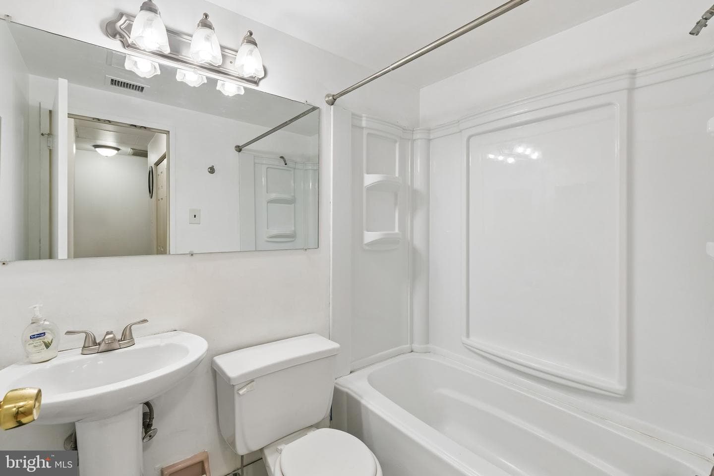 130-36 N Bread Street #226 photo 11