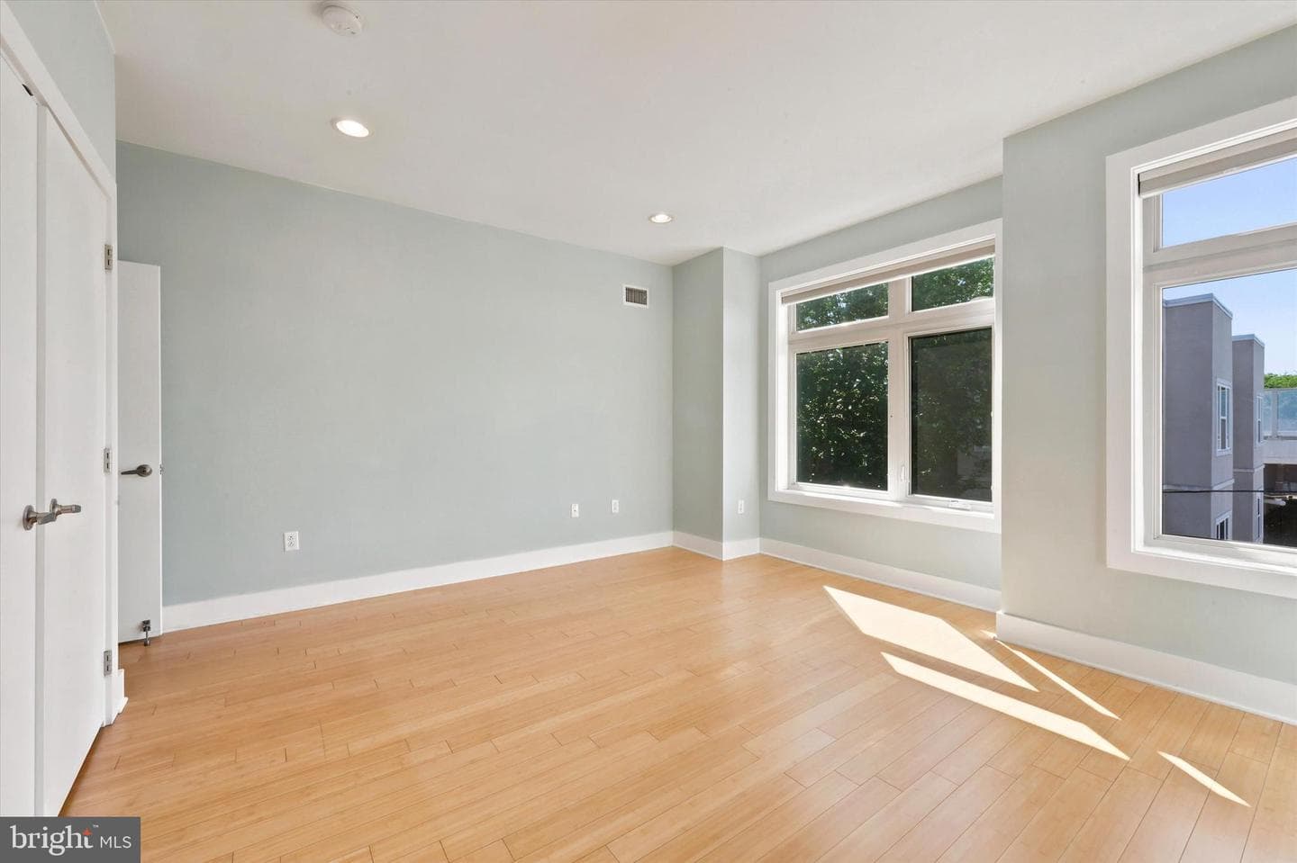 2544 Salmon Street photo 12
