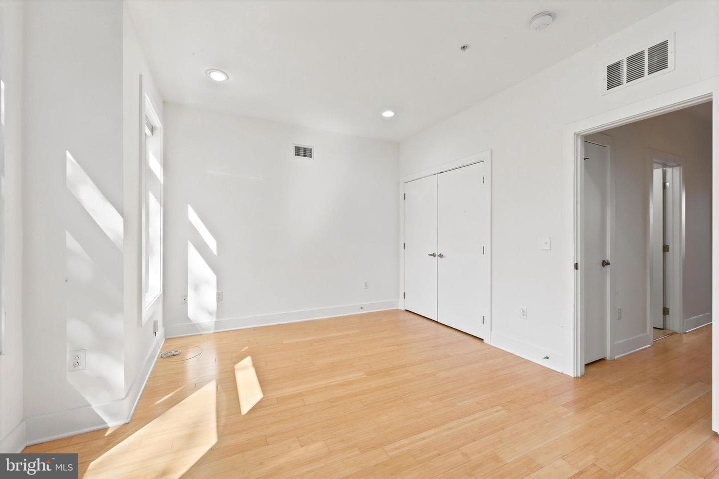 2544 Salmon Street photo 17