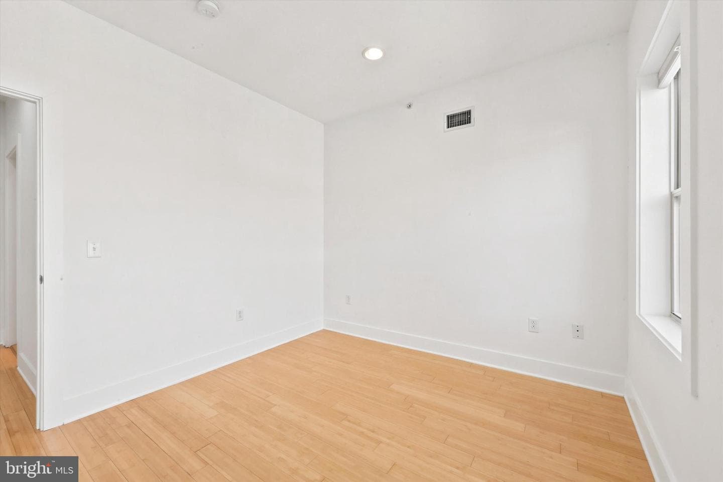 2544 Salmon Street photo 24