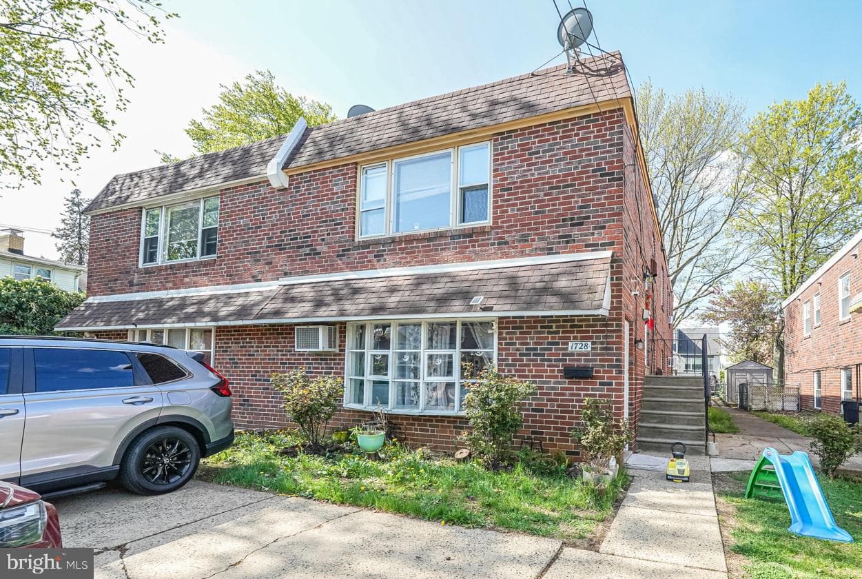 1728 Borbeck Avenue, Philadelphia