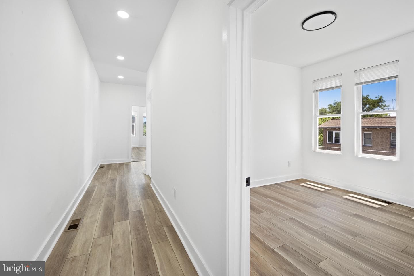 7100 N Broad Street photo 13