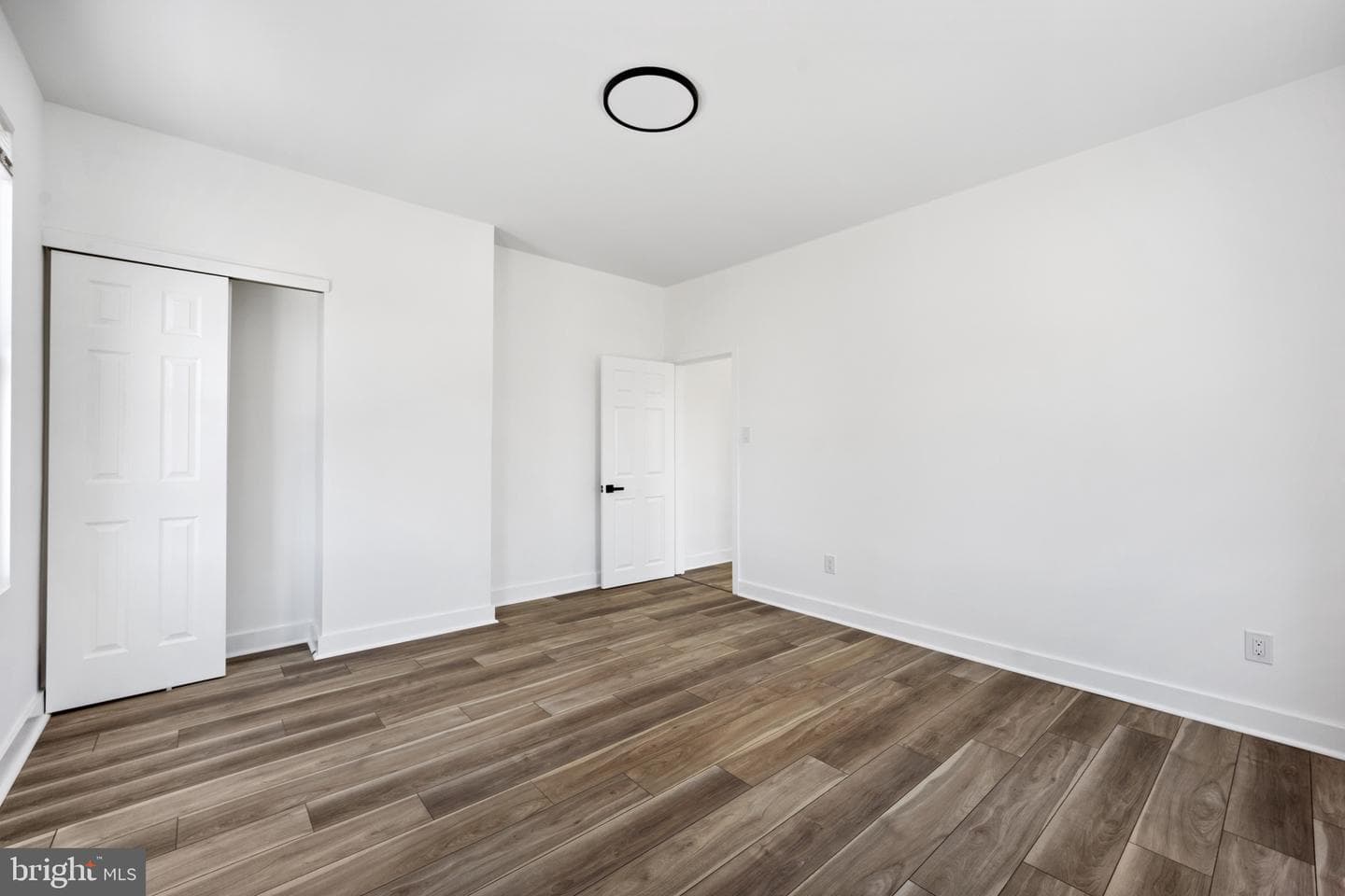 7100 N Broad Street photo 19