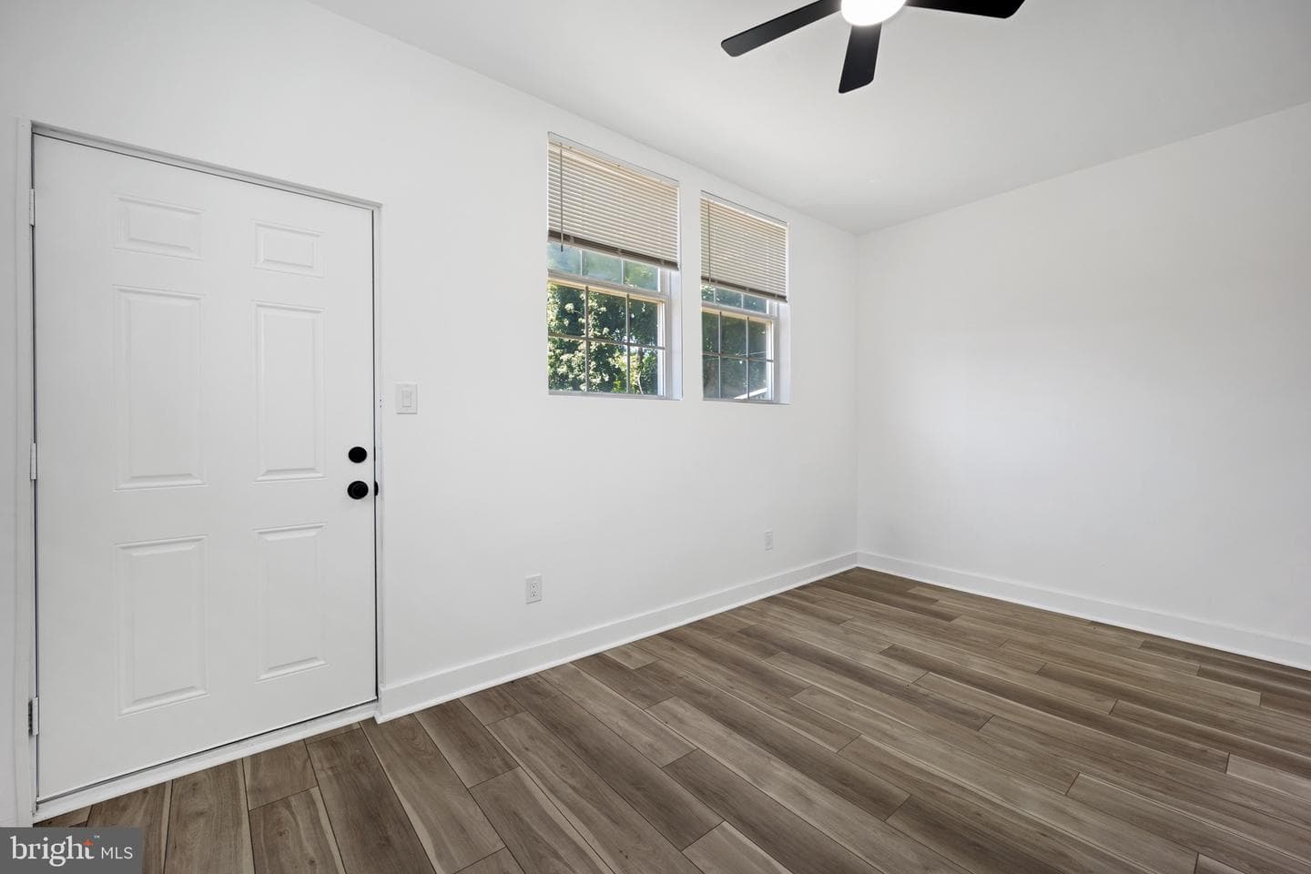 7100 N Broad Street photo 23