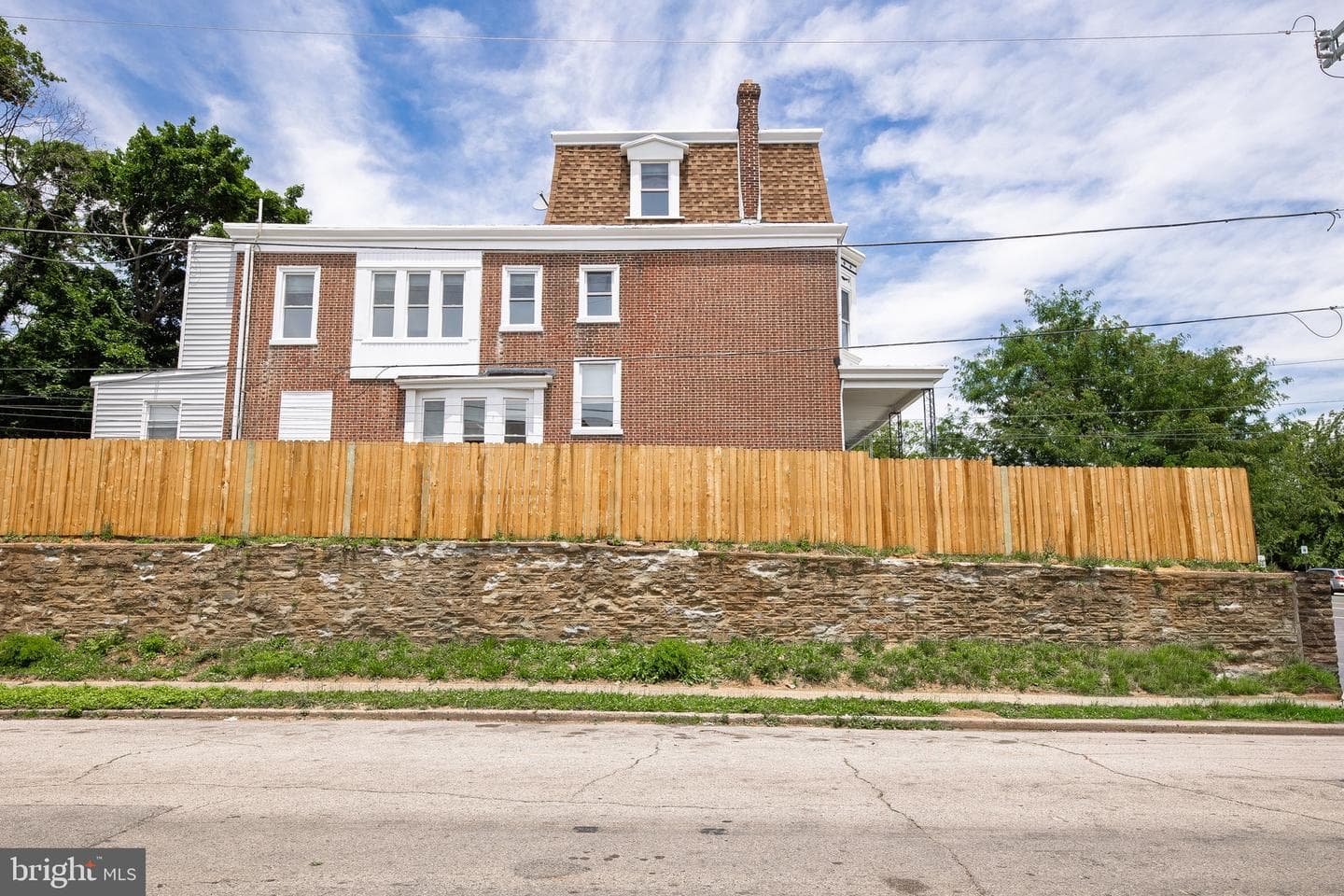 7100 N Broad Street photo 35