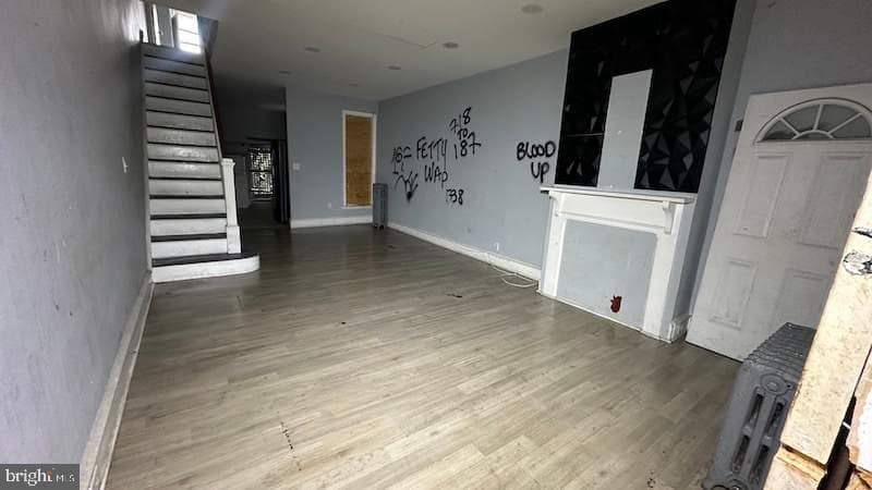 1537 Dyre Street photo 6