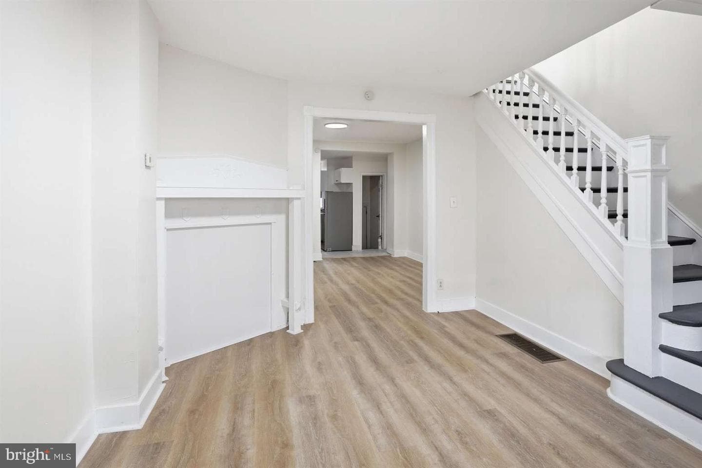 5532 Addison Street photo 15