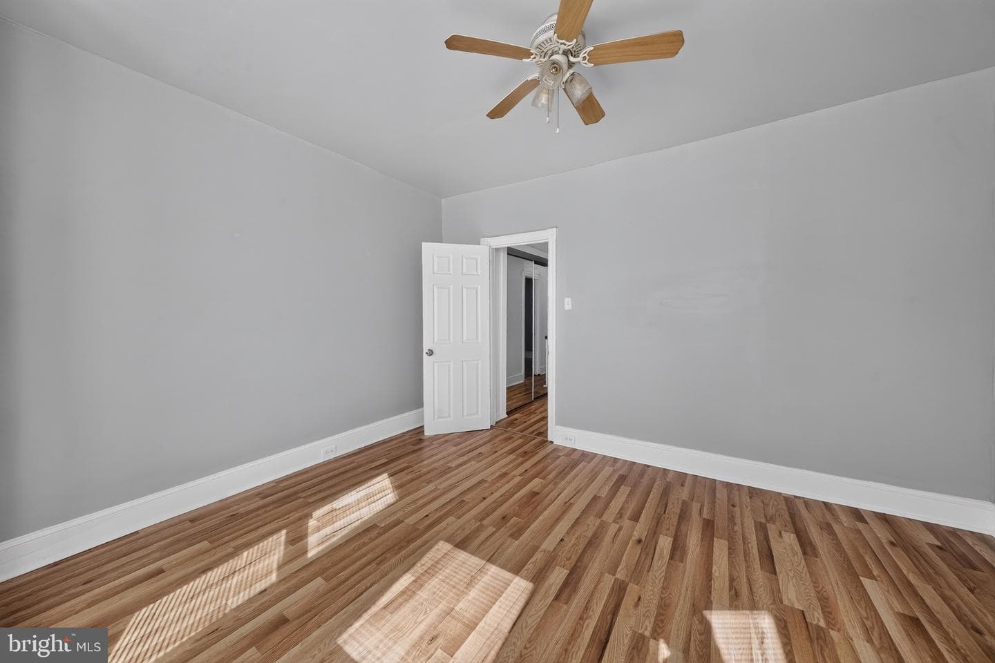 2220 S Croskey Street photo 12
