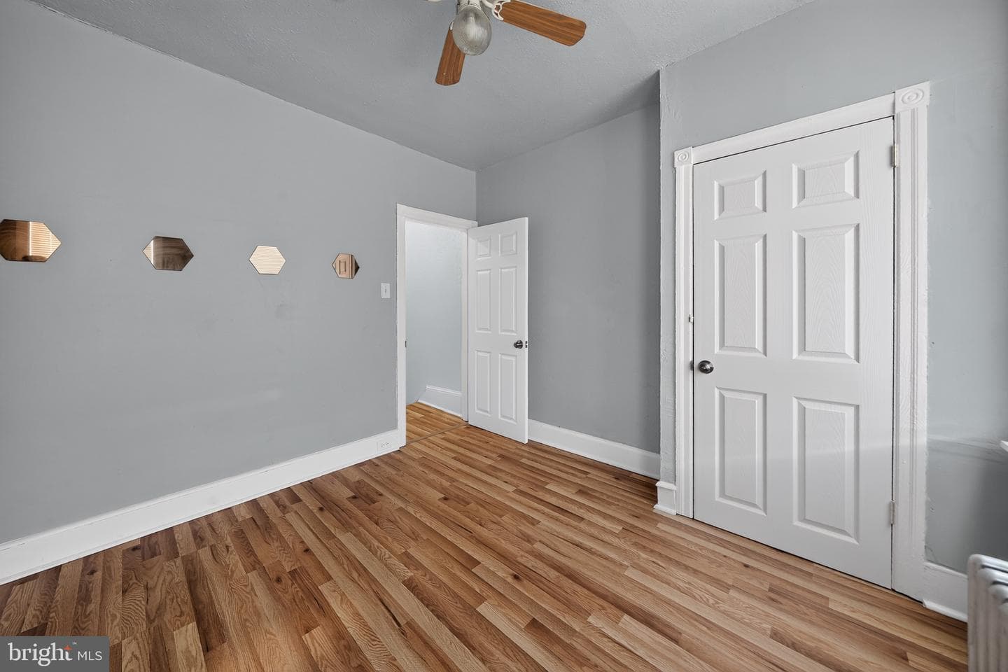 2220 S Croskey Street photo 15