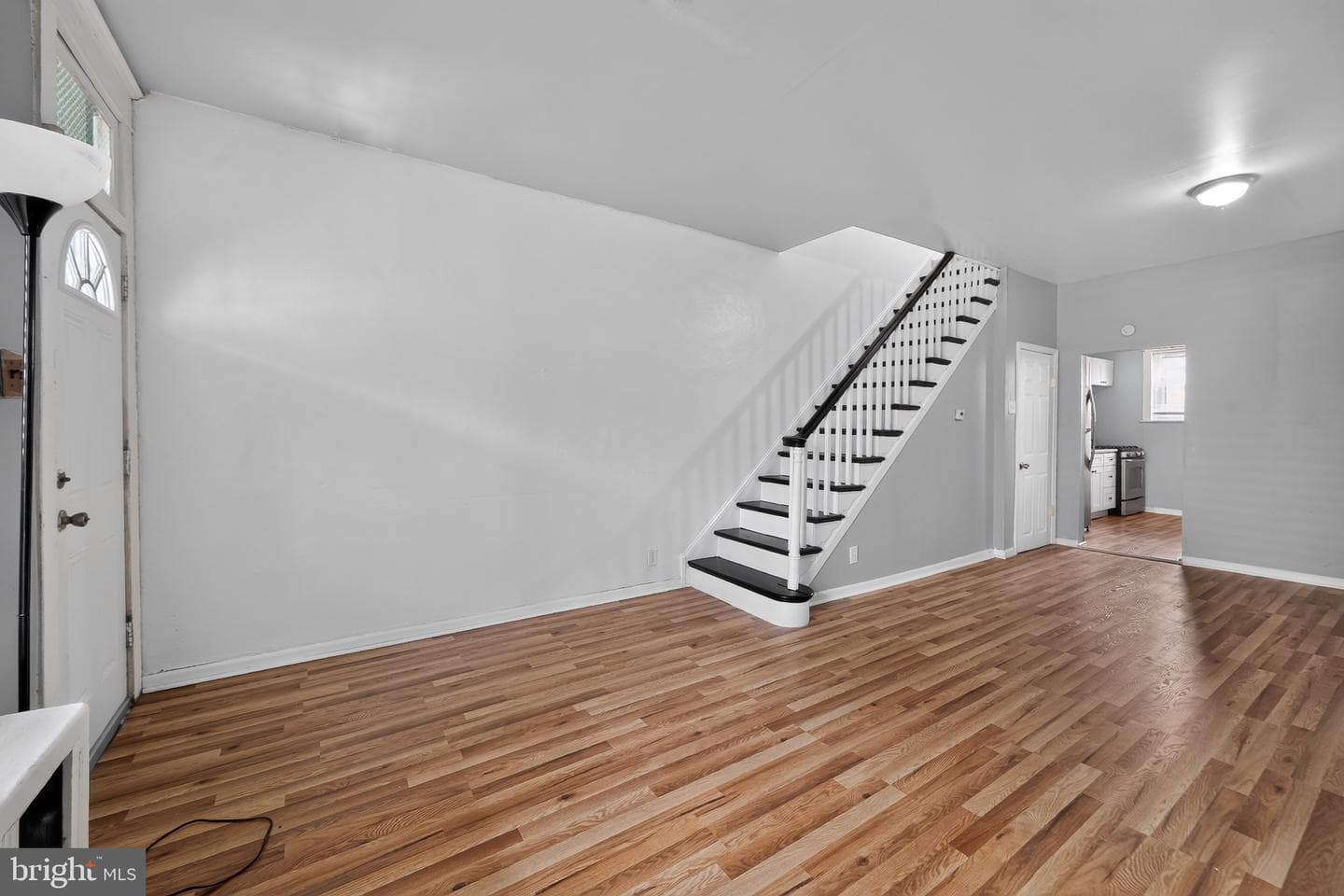 2220 S Croskey Street photo 3