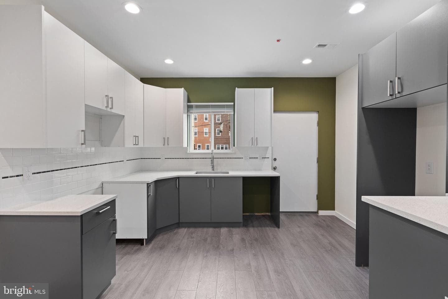 2035 N Orianna Street photo 12